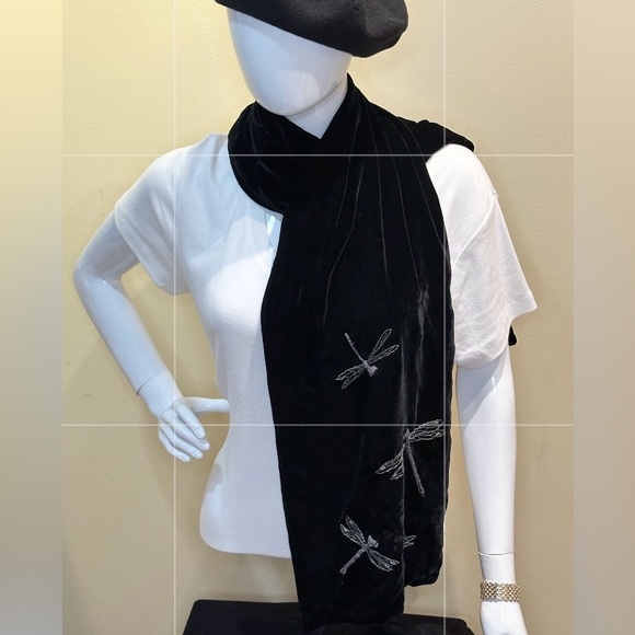 🌟HP🌟VTG 1990s Black Velvet Embroidered & Beaded Dragonfly Double-Sided Scarf